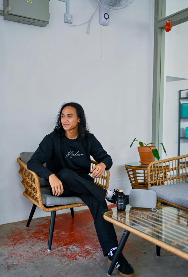 MUDASER SWEATER