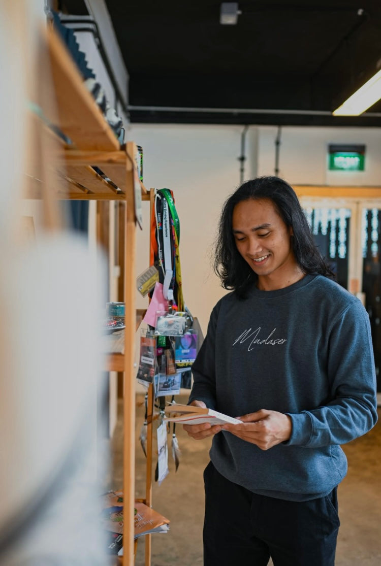 MUDASER SWEATER